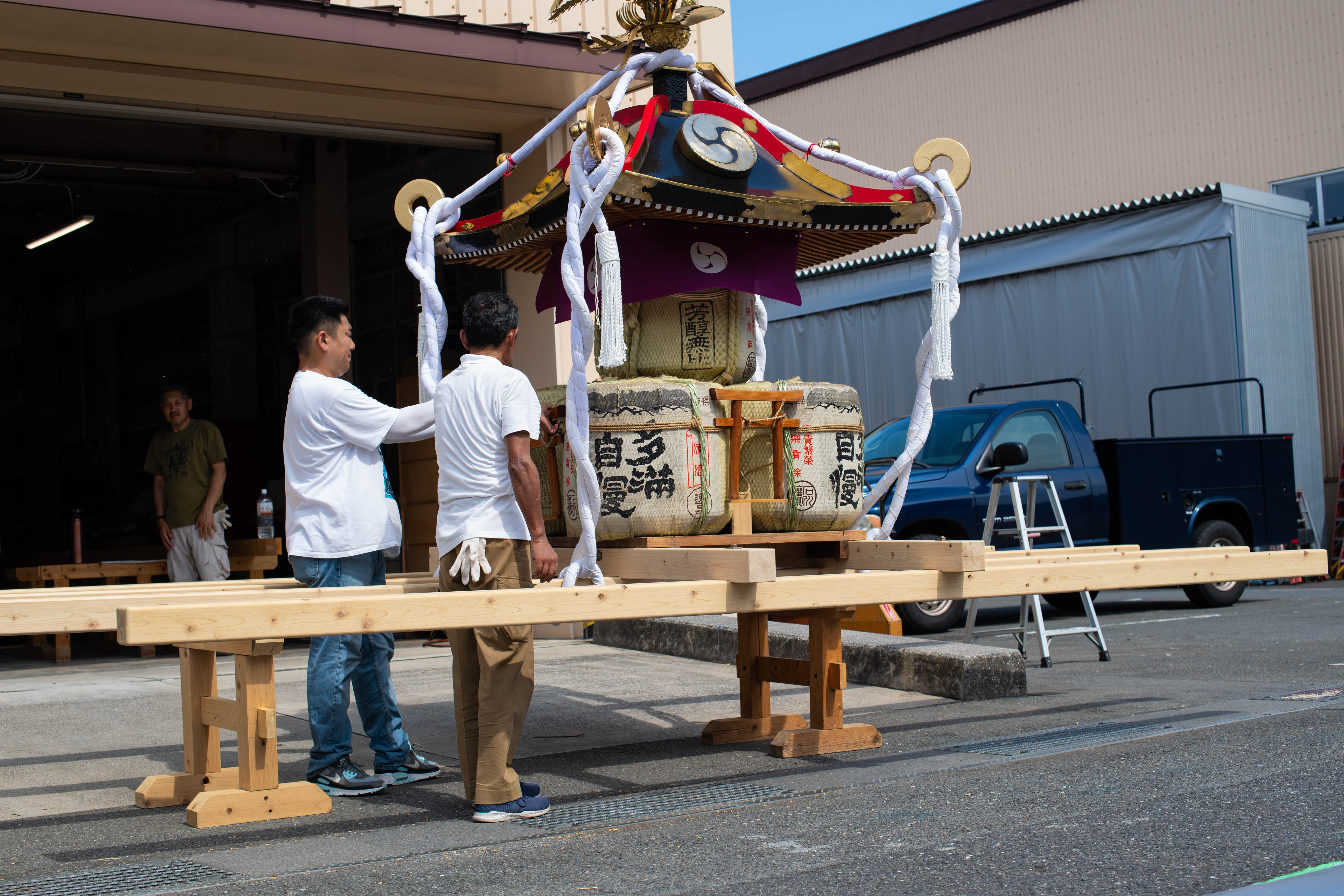 374 CES revives Yokota mikoshi after 5 years